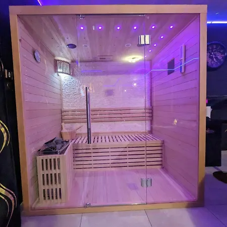 La Gold Jacuzzi & Sauna Prive * Perpignan