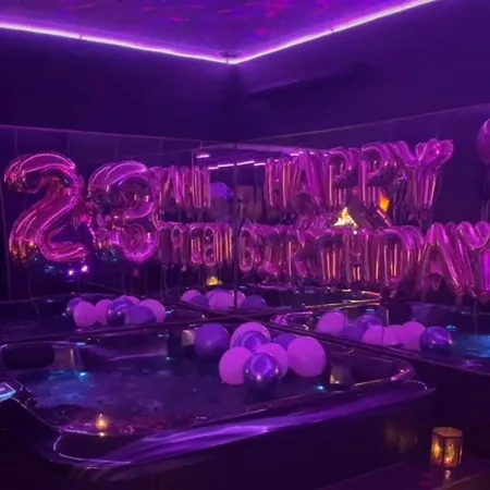 La Gold Jacuzzi & Sauna Prive Love hotel *