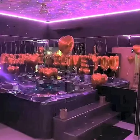 La Gold Jacuzzi & Sauna Prive * Perpignan