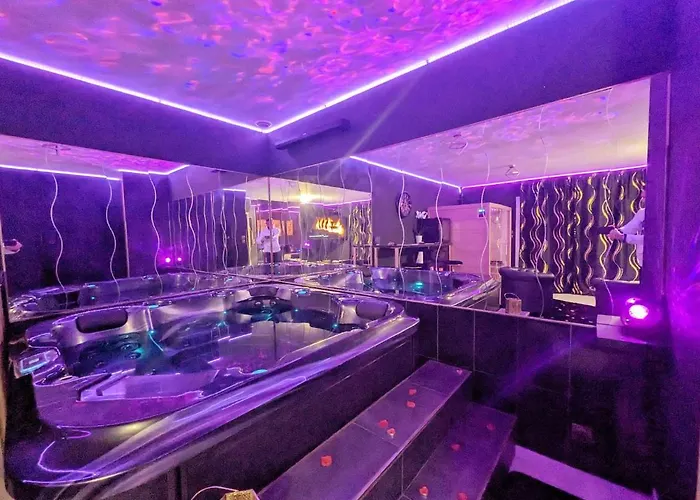 La Gold Jacuzzi & Sauna Prive * Perpignan